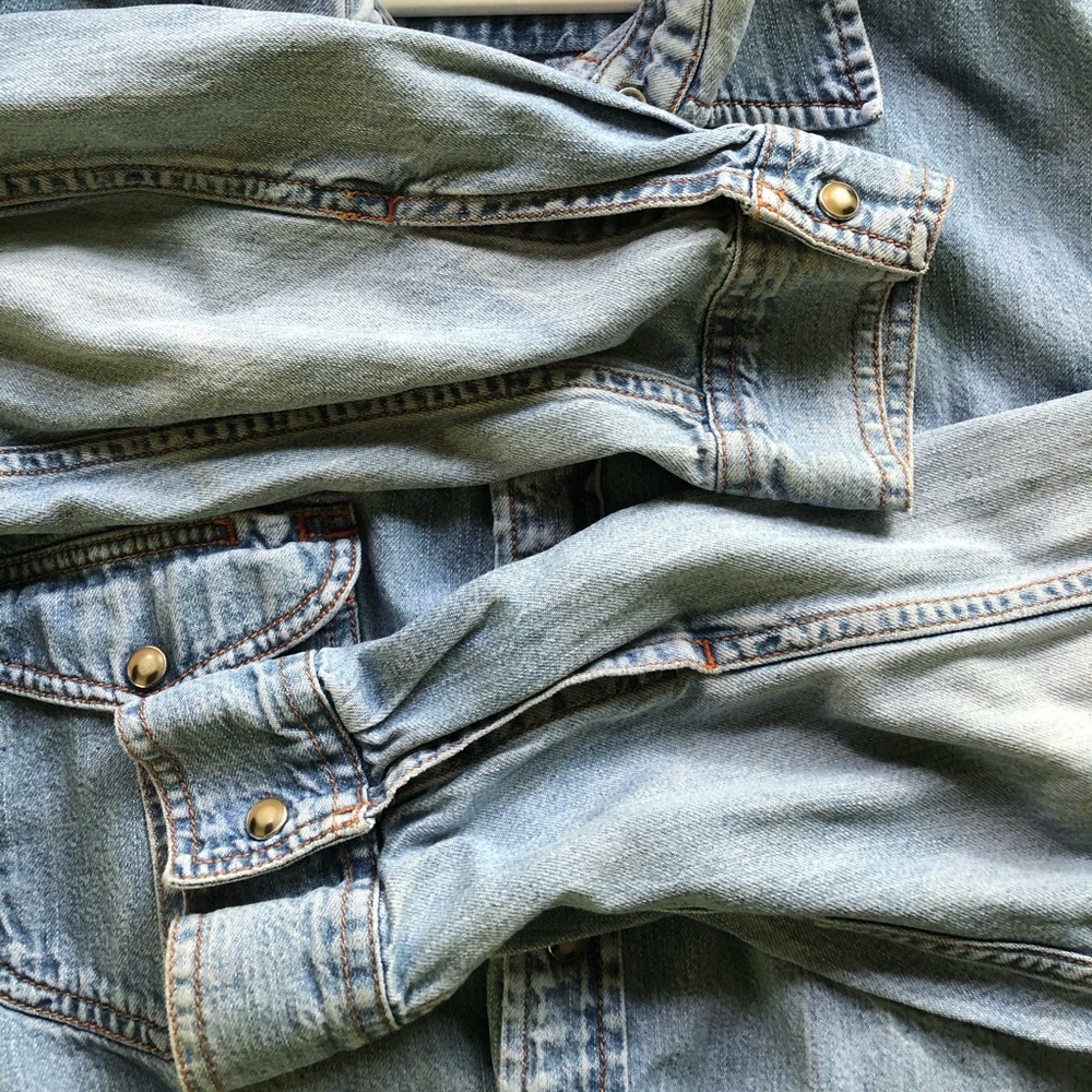Vintage Looking Levi Denim Shirt - Picture 3 of 4